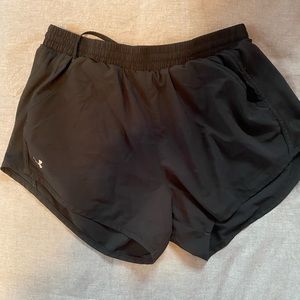 Black Under Armour shorts